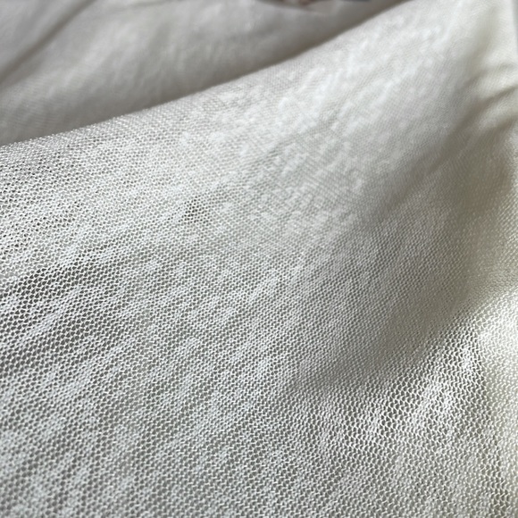 NWT Women’s sleeveless top off white size Small - Picture 9 of 9